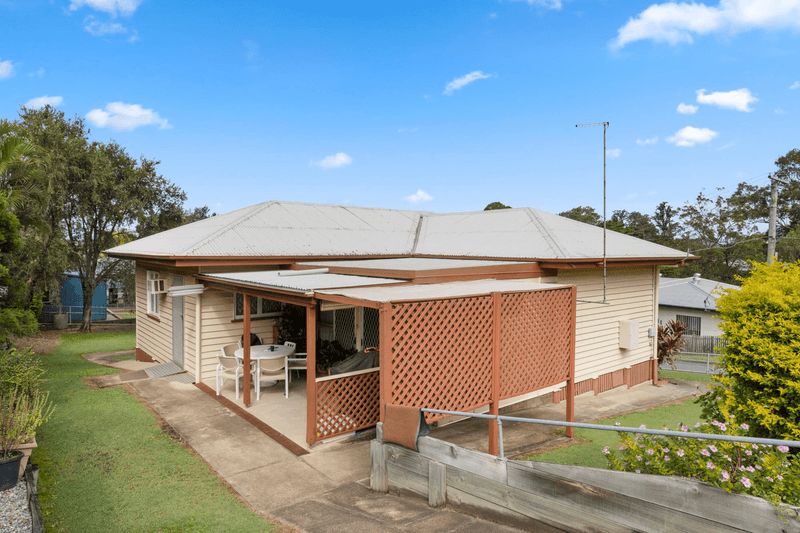 8 Raymond Street, NORTH IPSWICH, QLD 4305