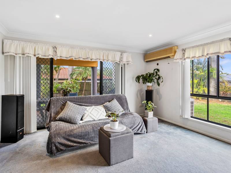 4 Paten Close, BIRKDALE, QLD 4159