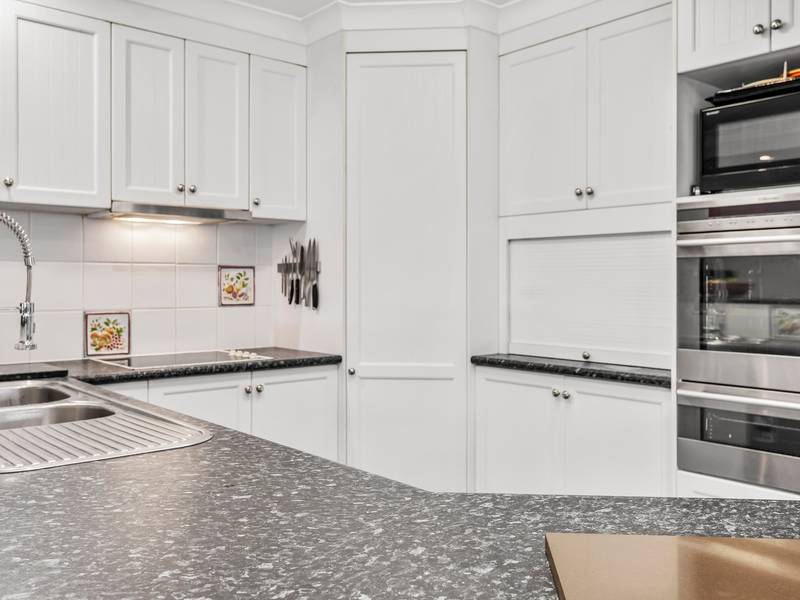 4 Paten Close, BIRKDALE, QLD 4159