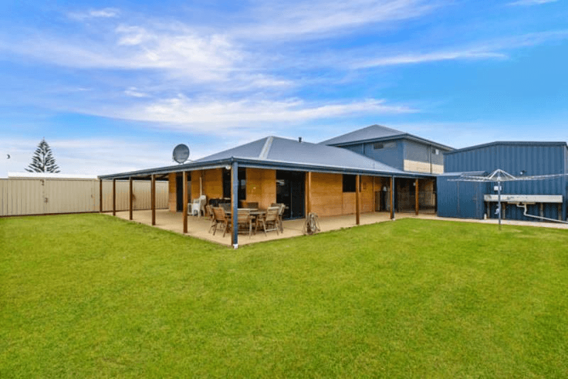 16 Heales Way, Green Head, WA 6514