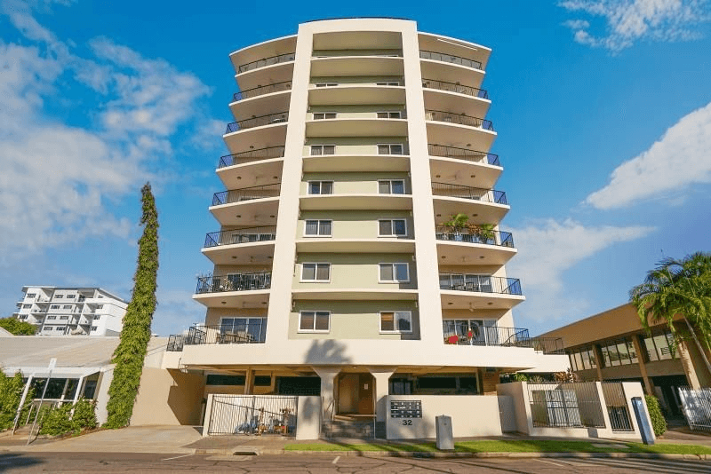 7/32 Mclachlan St, Darwin City, NT 800