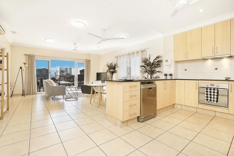 7/32 Mclachlan St, Darwin City, NT 800