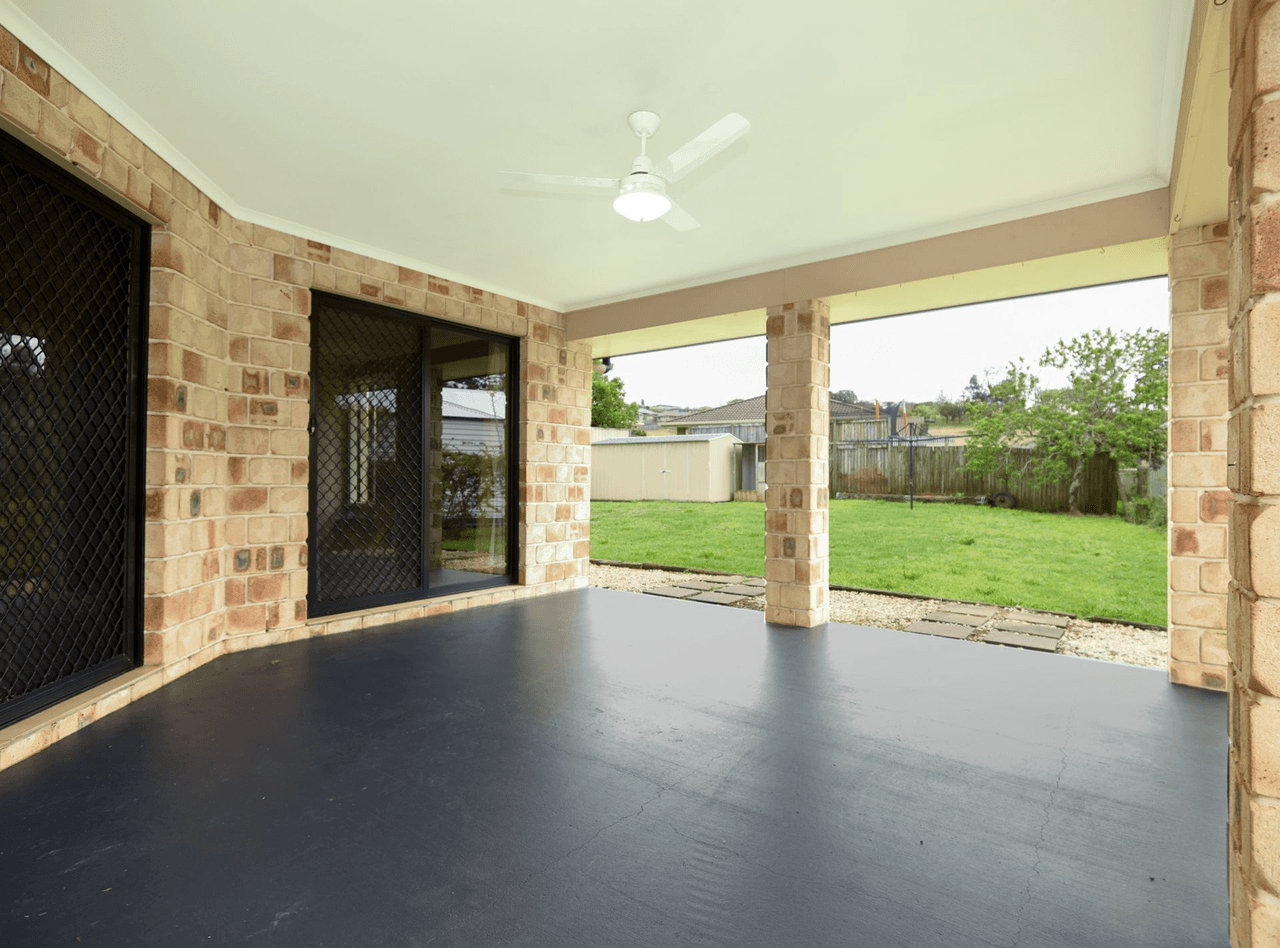 63 Hogg Street, Cranley, QLD 4350