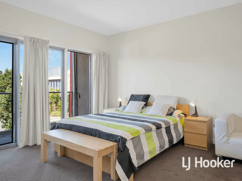 42 The Strand, MAWSON LAKES, SA 5095