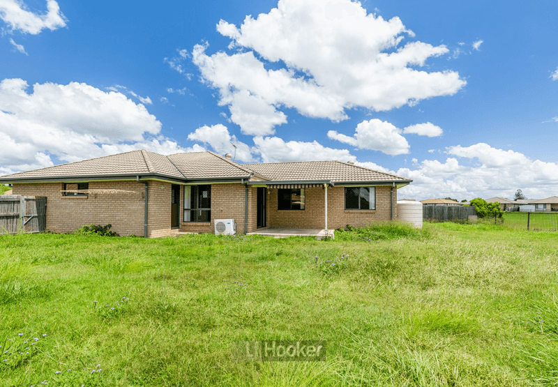 39 Nixon Drive, NORTH BOOVAL, QLD 4304