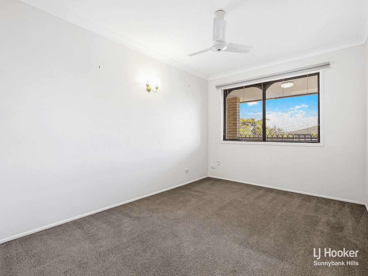 12 Gaillardia Street, MACGREGOR, QLD 4109