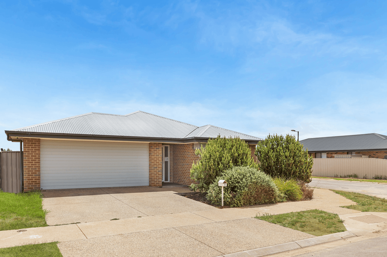 11 Olympic Way, MUNNO PARA WEST, SA 5115