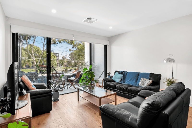 2/17C Eighth Street, Bowden, SA 5007