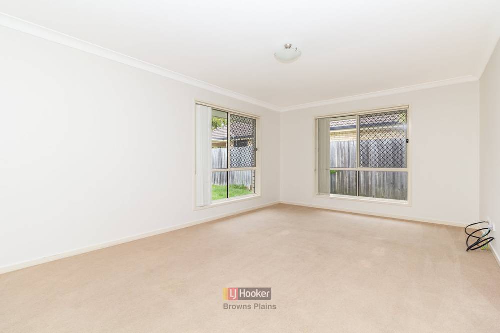 5 Wisdom Way, CRESTMEAD, QLD 4132