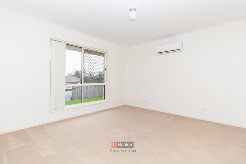 5 Wisdom Way, CRESTMEAD, QLD 4132