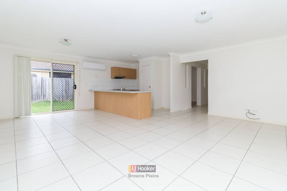 5 Wisdom Way, CRESTMEAD, QLD 4132