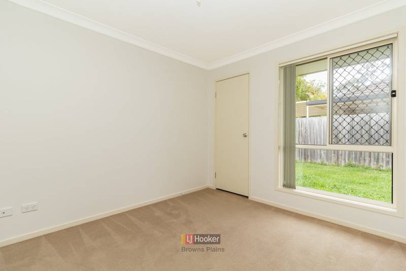 5 Wisdom Way, CRESTMEAD, QLD 4132