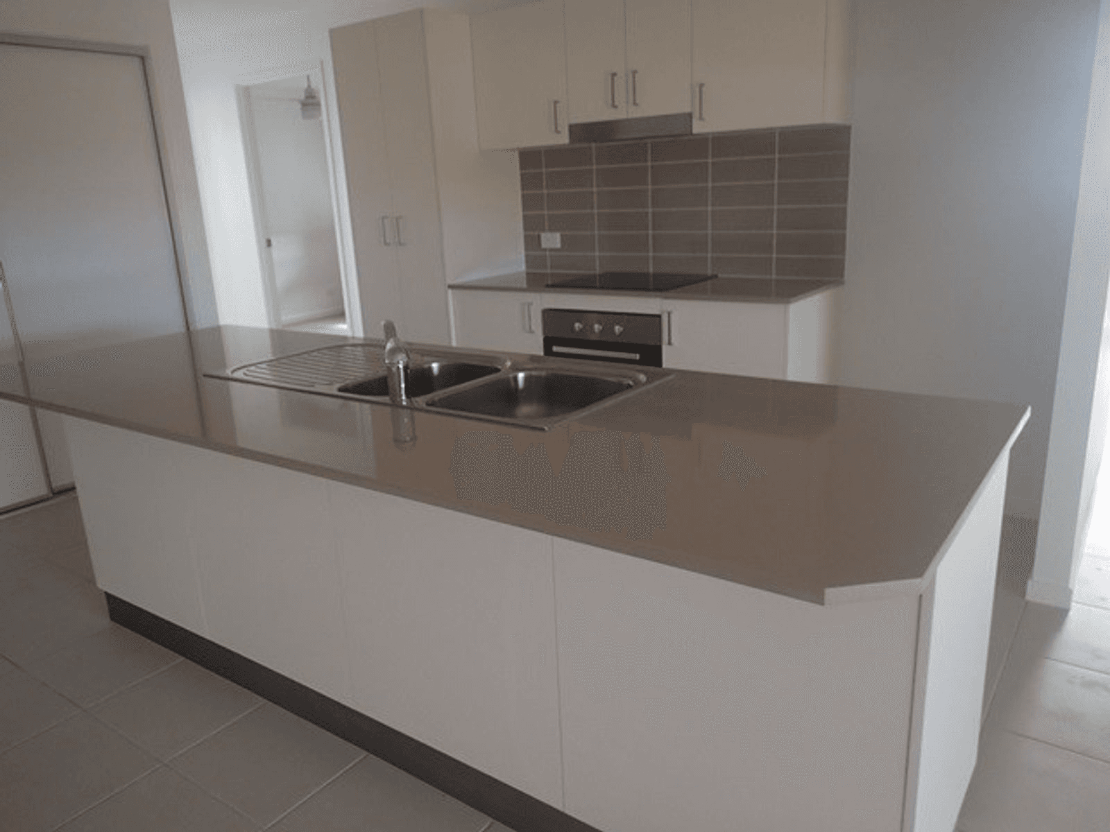 1/57 Primavera Boulevard, Beaconsfield, QLD 4740