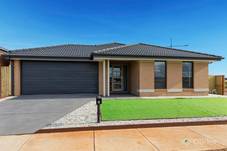 2 Valerian Street, Melton South, VIC 3338