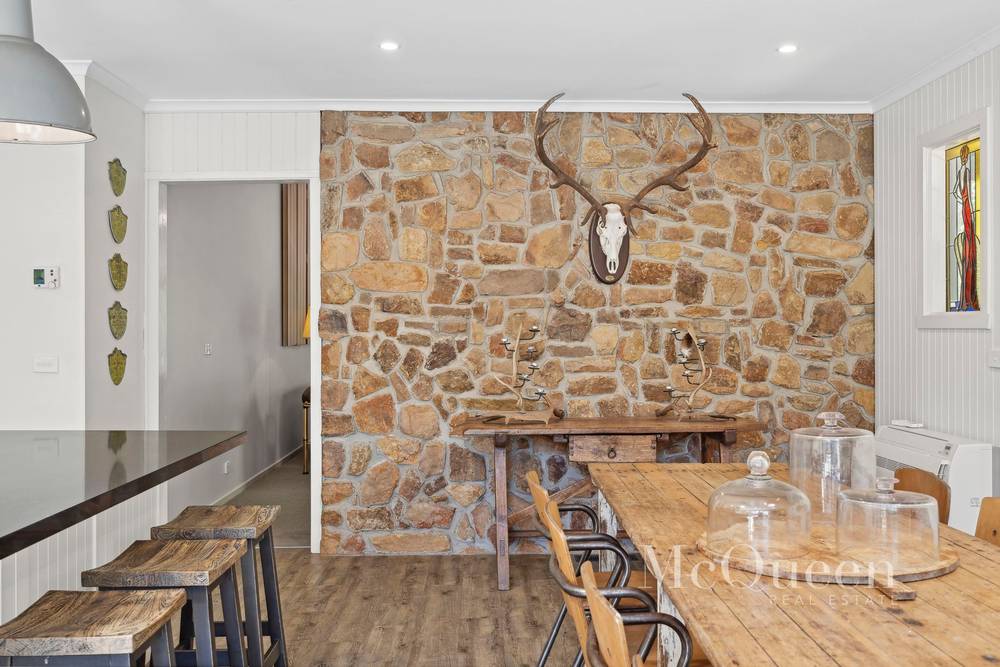 5 Noonan Grove, WOODEND, VIC 3442