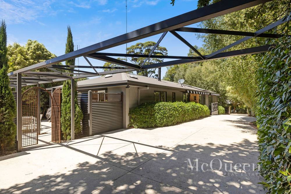 5 Noonan Grove, WOODEND, VIC 3442