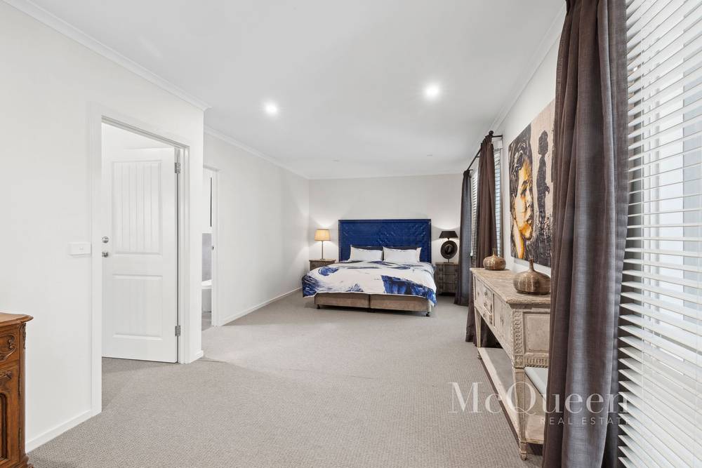5 Noonan Grove, WOODEND, VIC 3442