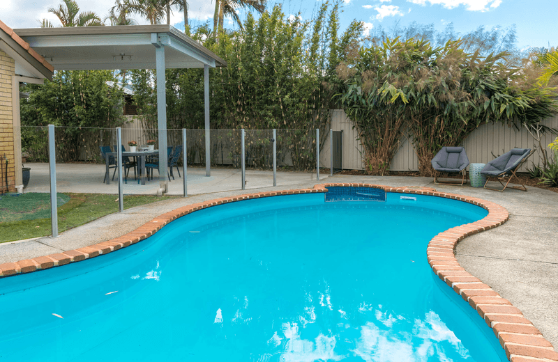 5 Cedar Court, Palm Beach, QLD 4221