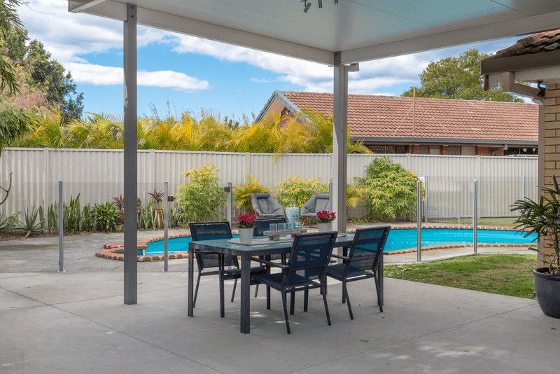 5 Cedar Court, Palm Beach, QLD 4221