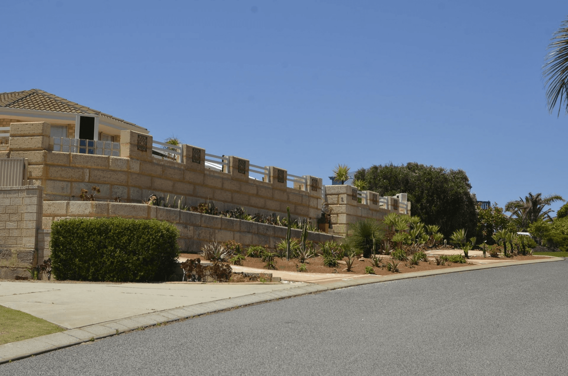 2 Jeddah Court, MINDARIE, WA 6030