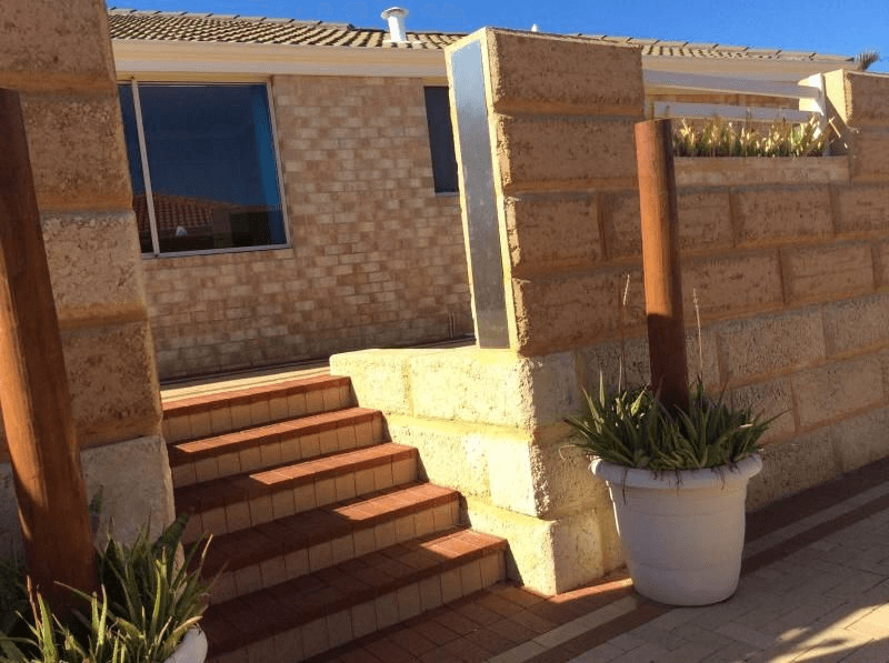 2 Jeddah Court, MINDARIE, WA 6030