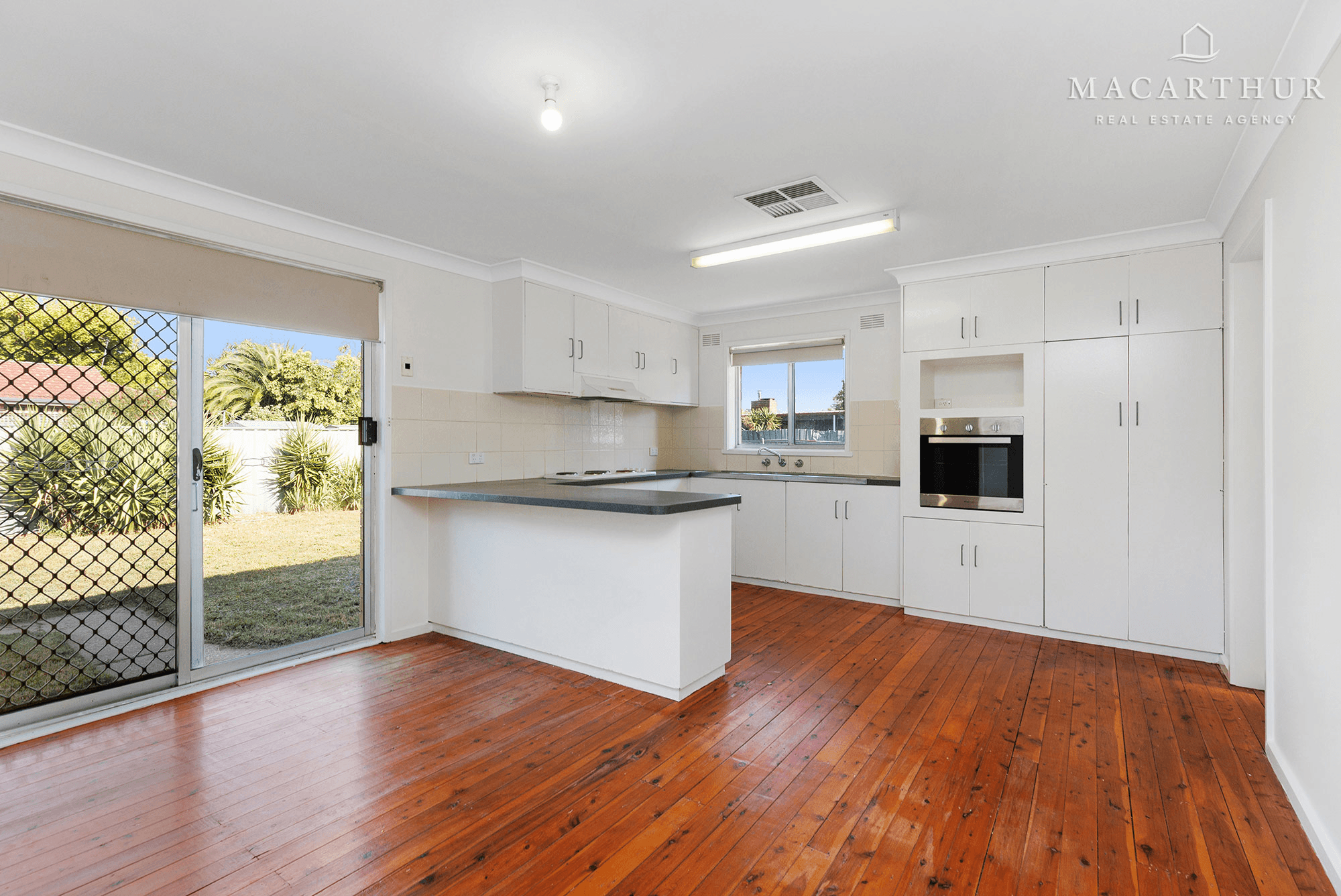 444 Lake Albert Road, Lake Albert, NSW 2650