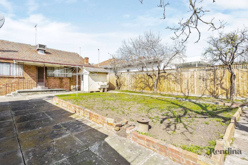 15 Lorraine Street, ESSENDON, VIC 3040
