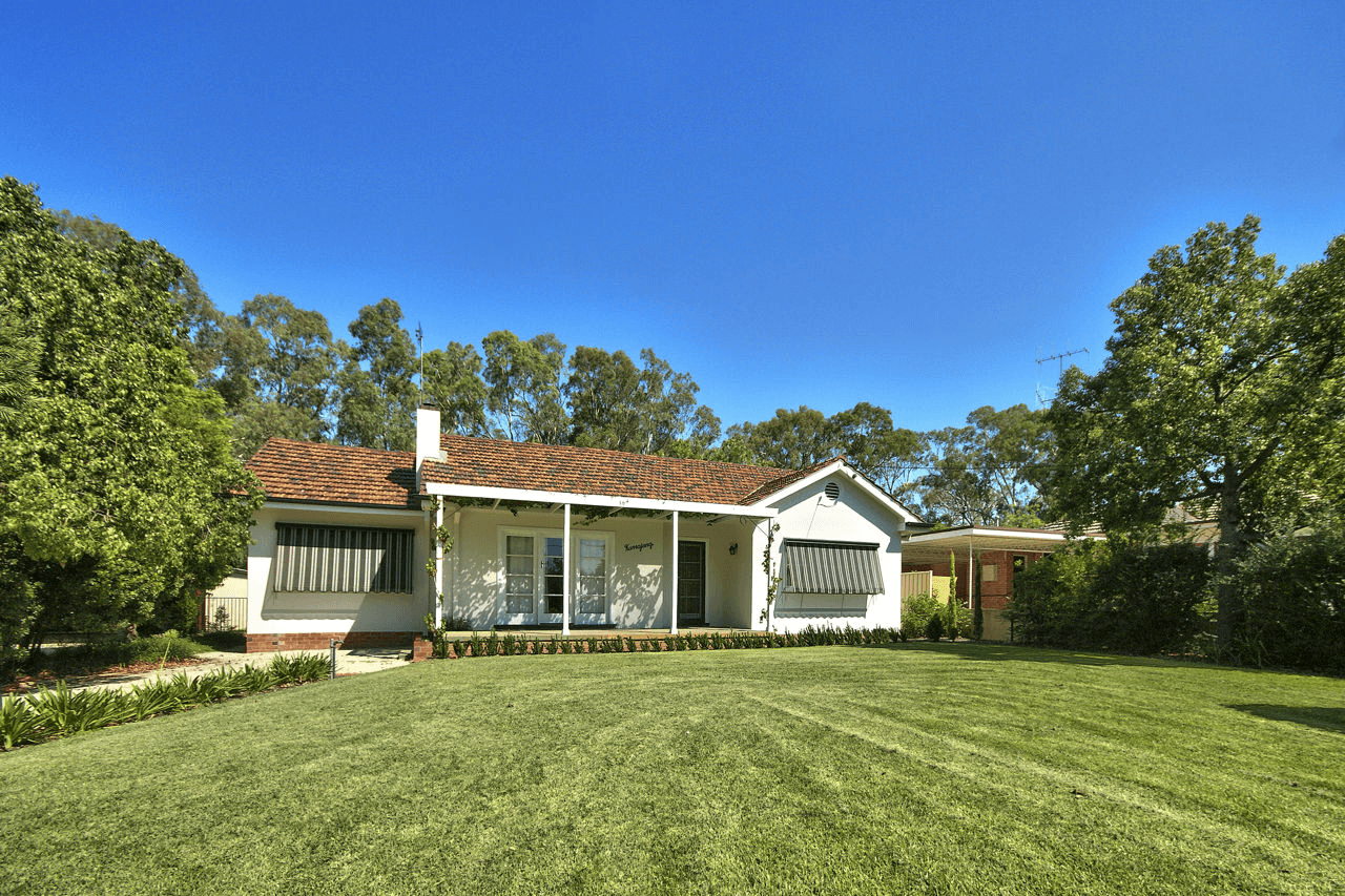 364 Victoria St, DENILIQUIN, NSW 2710