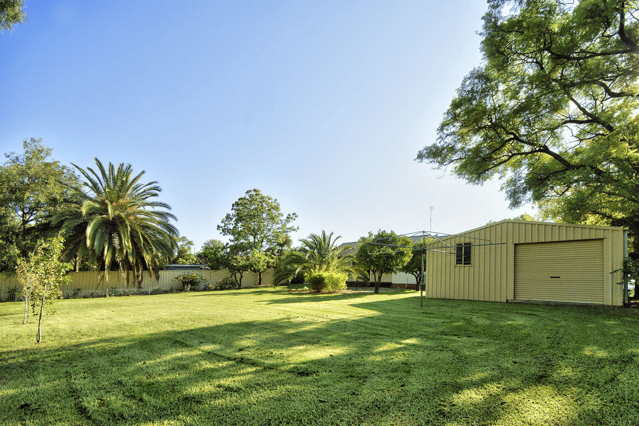 364 Victoria St, DENILIQUIN, NSW 2710