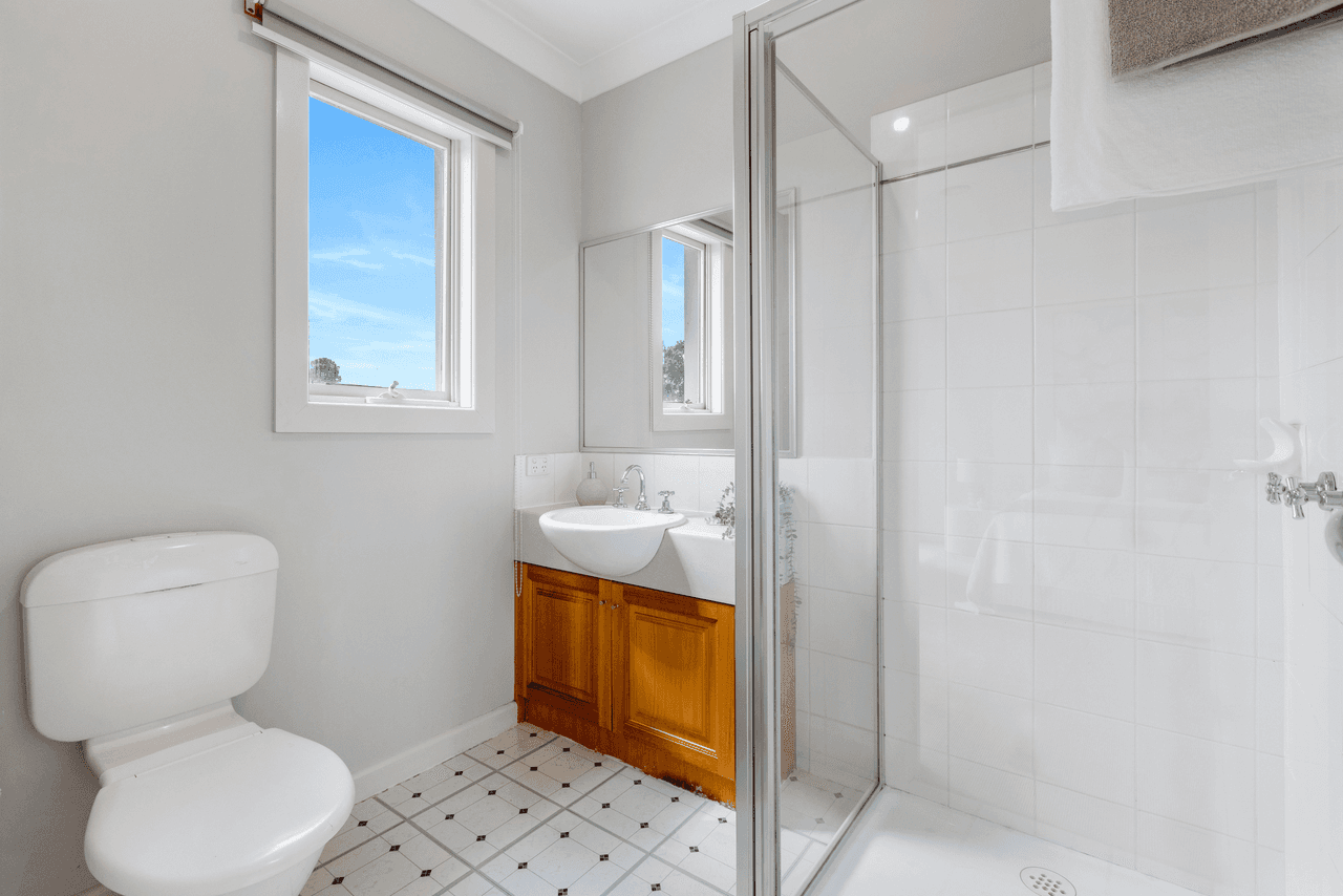 10 Piping Lane, MORDIALLOC, VIC 3195
