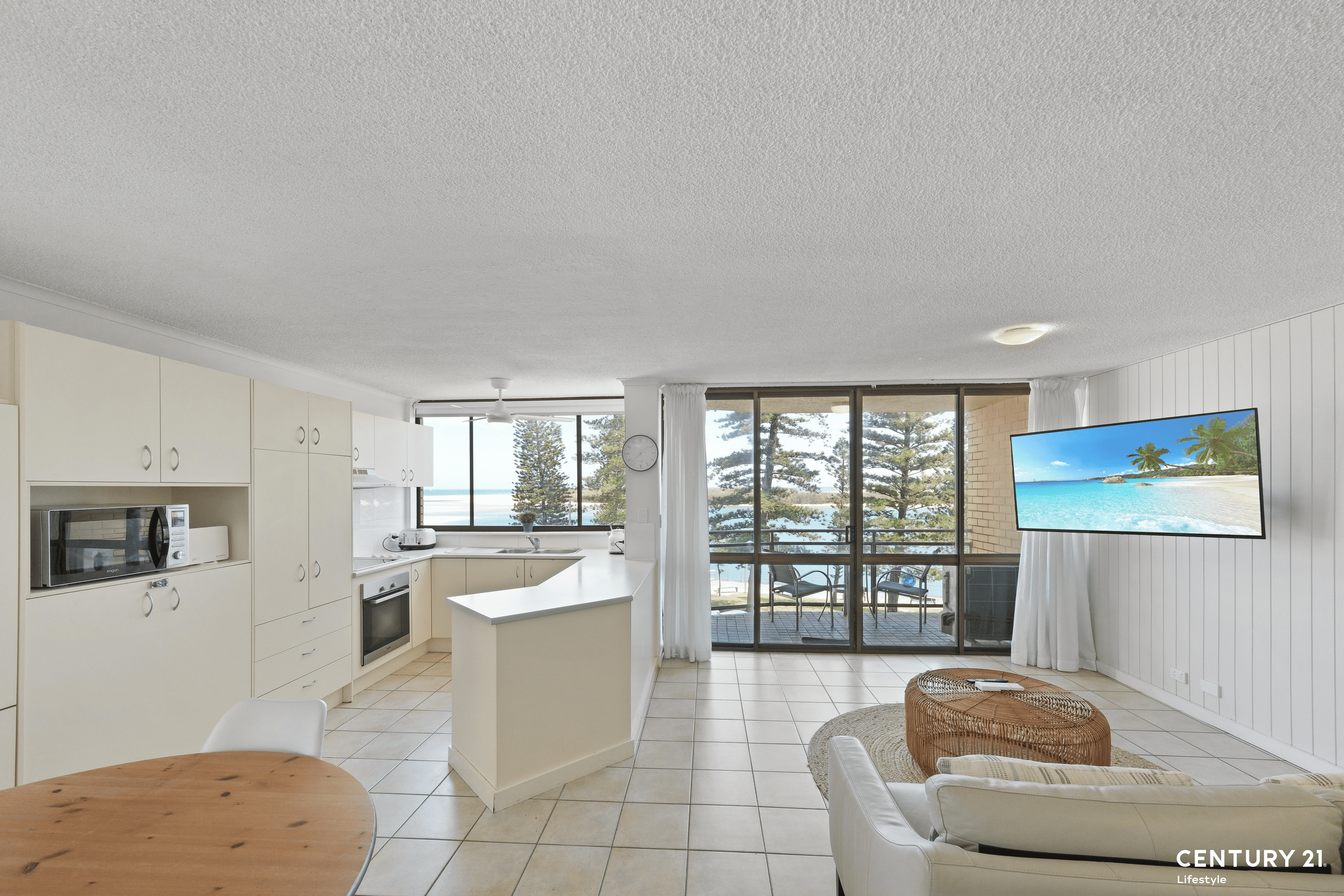 Unit 11 'Allamanda Place' 32 Esplanade Bulcock Beach, CALOUNDRA, QLD 4551