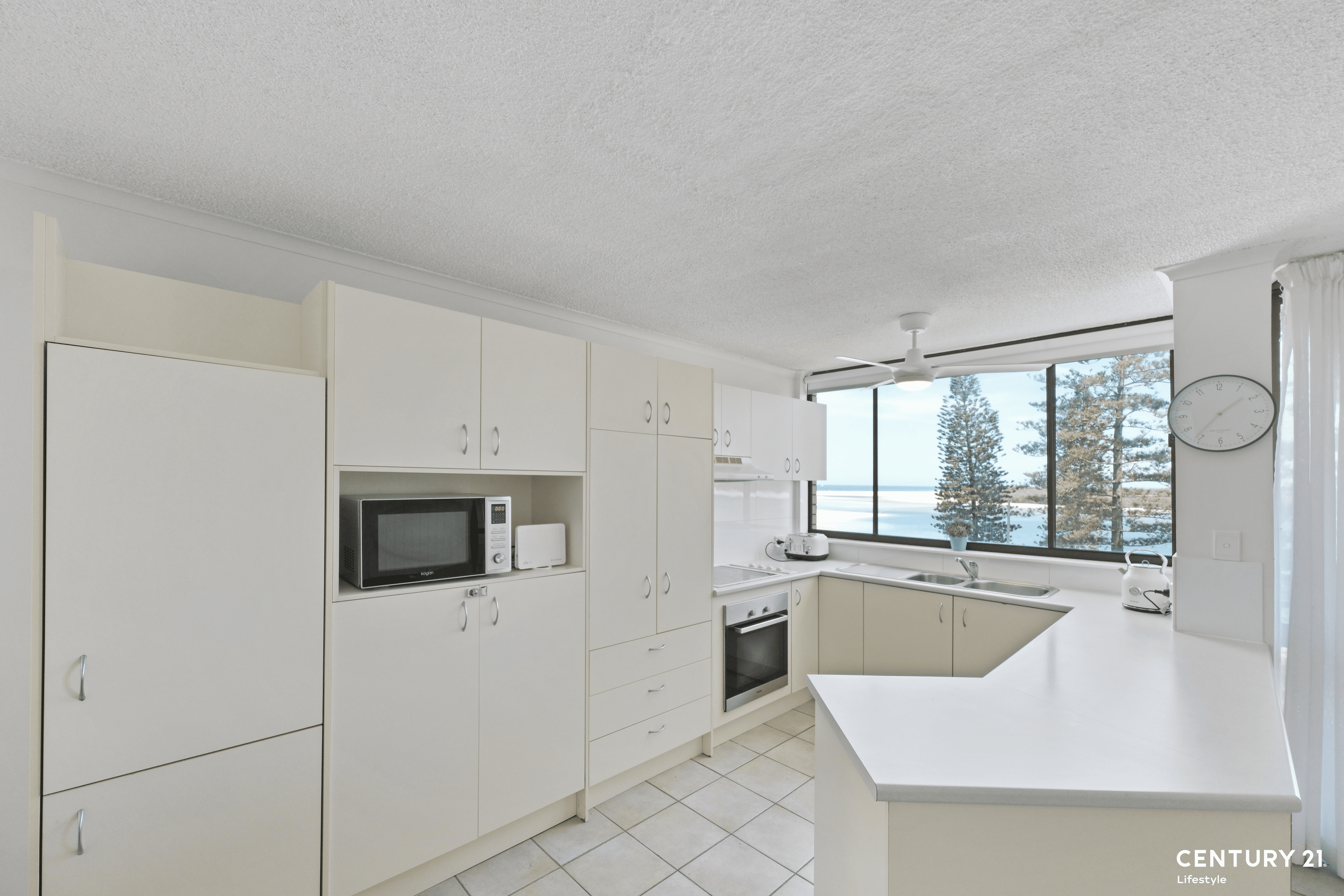 Unit 11 'Allamanda Place' 32 Esplanade Bulcock Beach, CALOUNDRA, QLD 4551