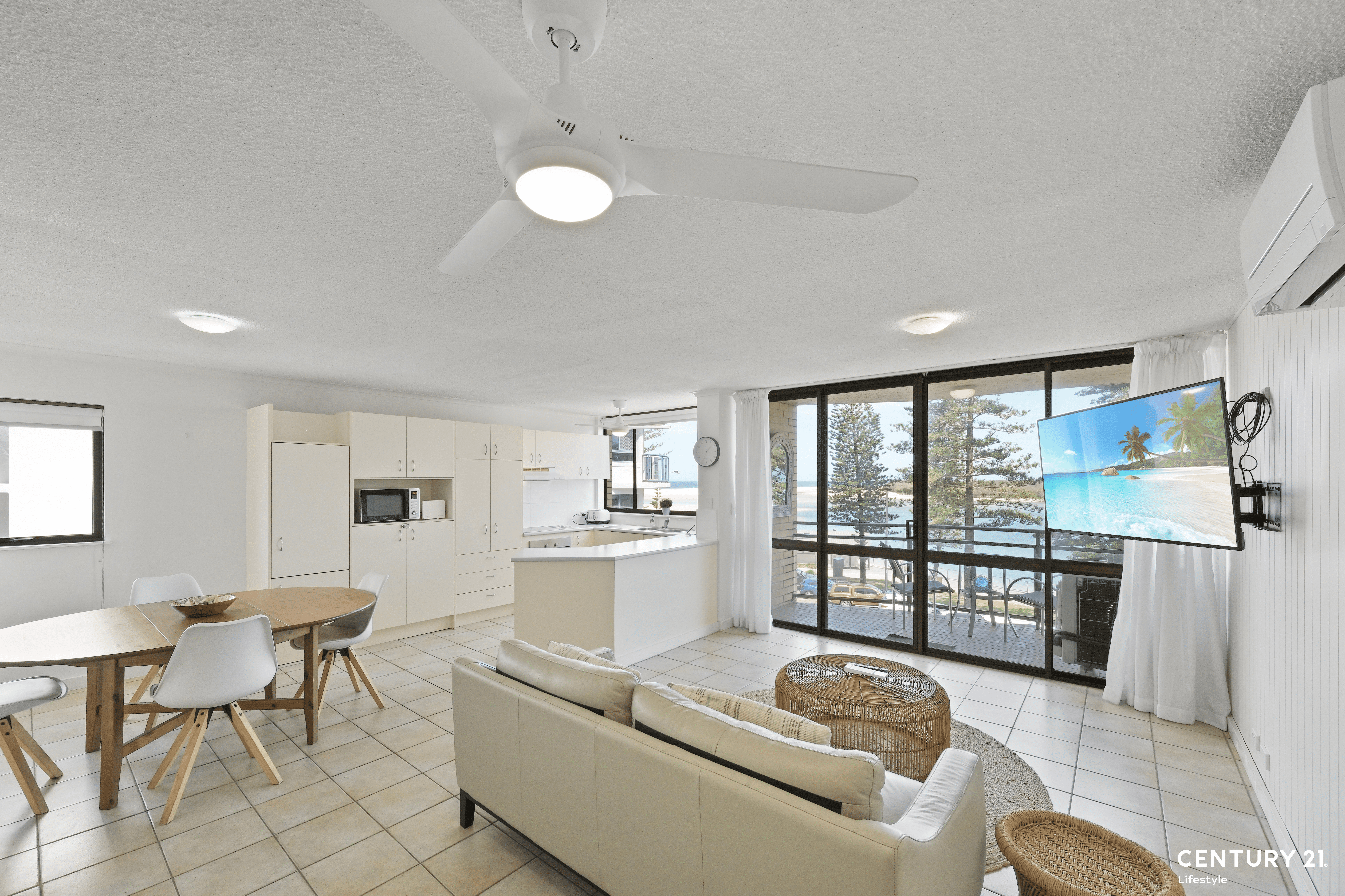 Unit 11 'Allamanda Place' 32 Esplanade Bulcock Beach, CALOUNDRA, QLD 4551