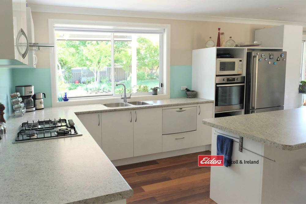4 Elliot Close, Windradyne, NSW 2795