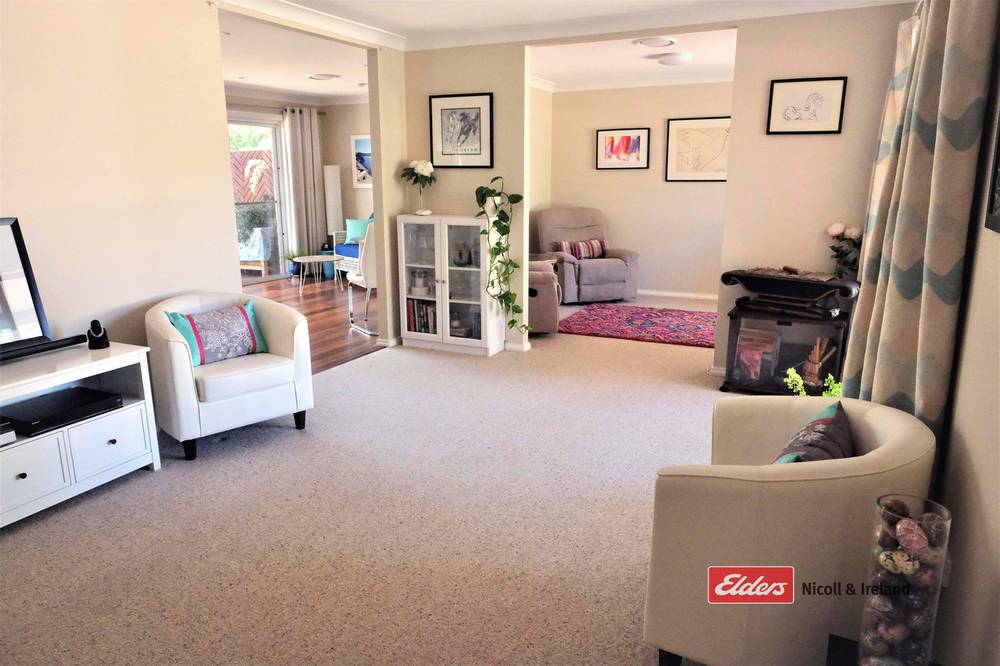 4 Elliot Close, Windradyne, NSW 2795