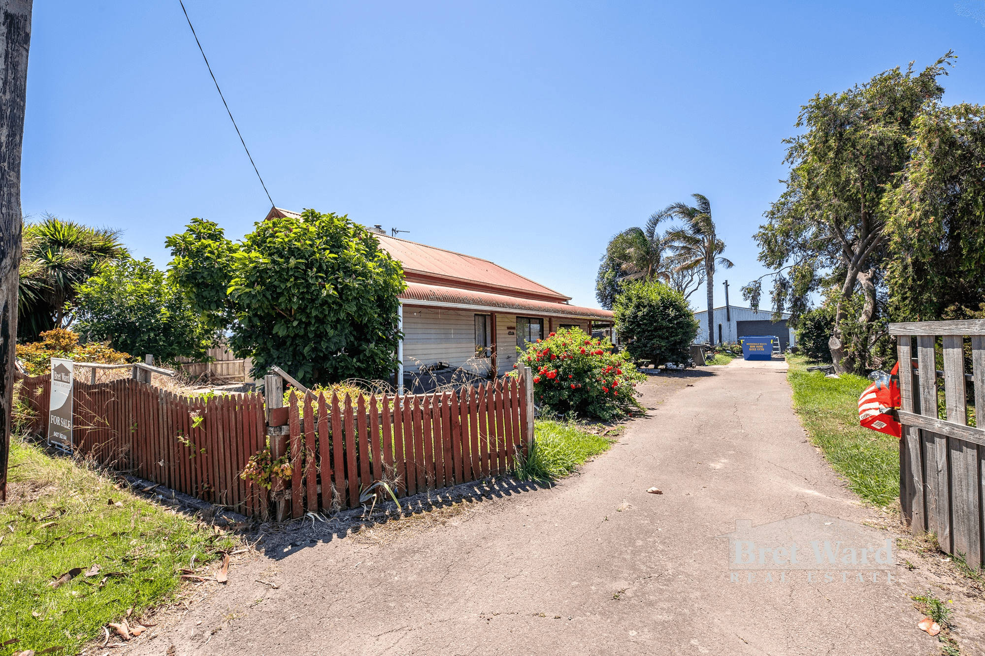 76 Main Road, LINDENOW, VIC 3865