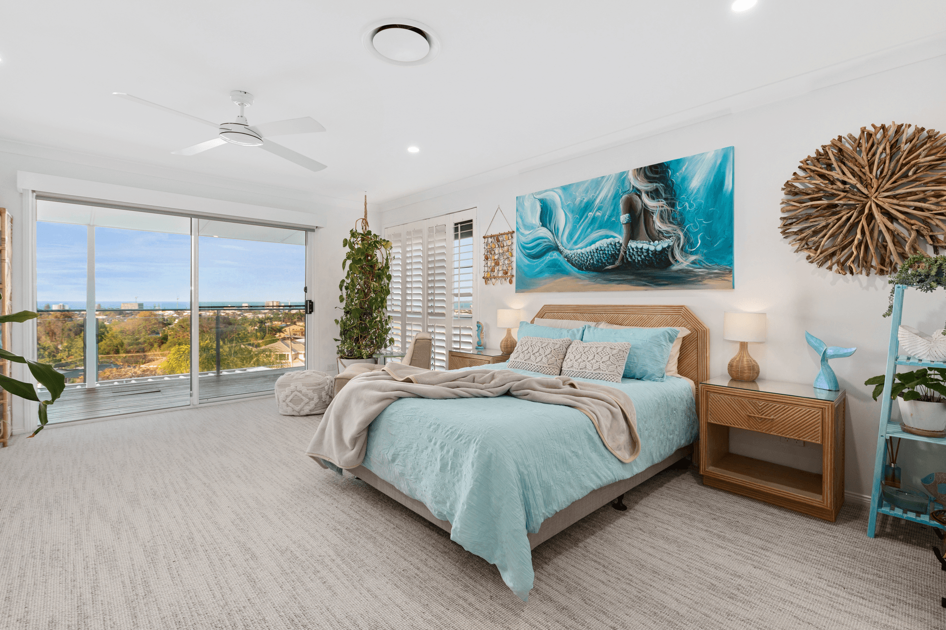 135 K P McGrath Drive, Elanora, QLD 4221