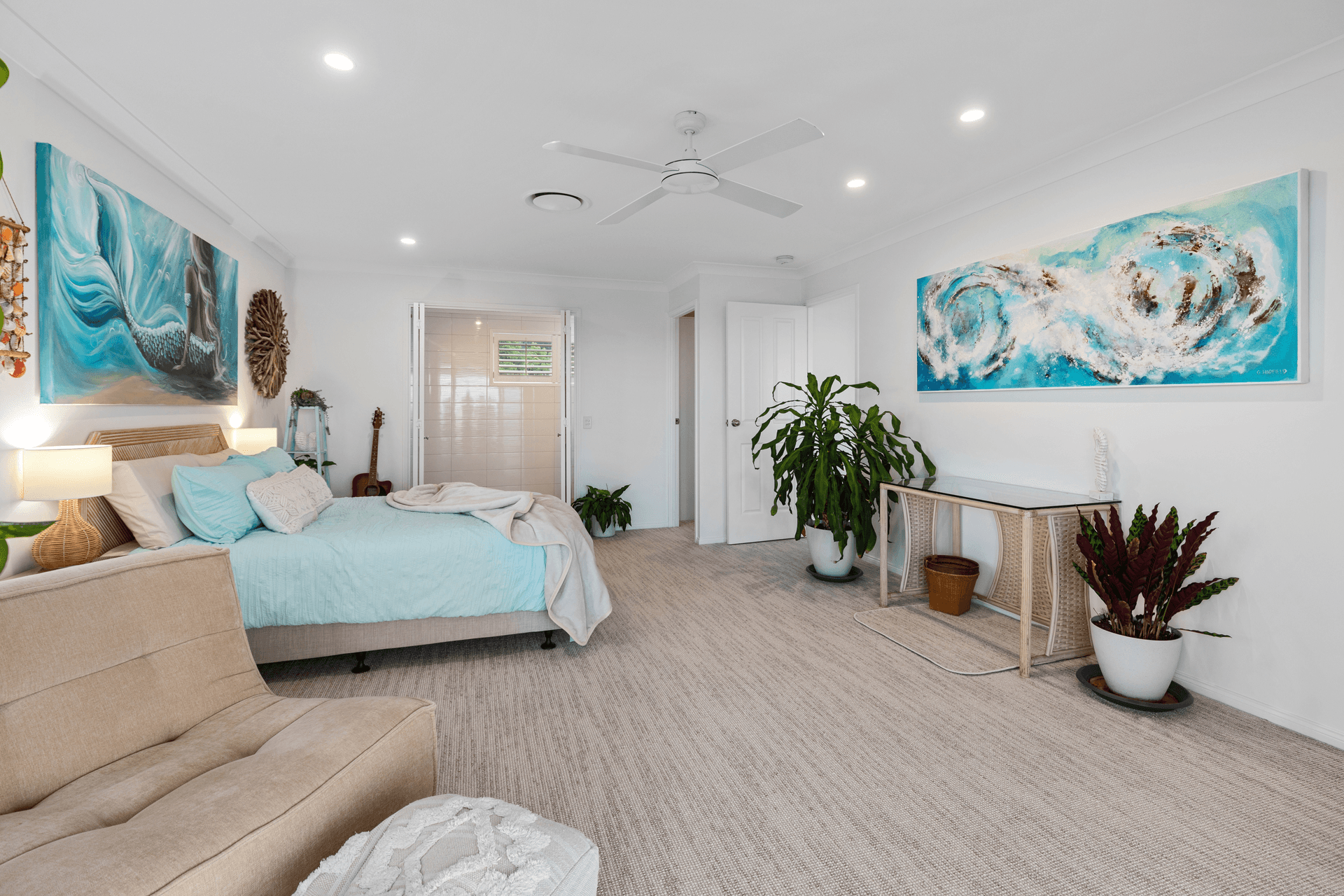 135 K P McGrath Drive, Elanora, QLD 4221
