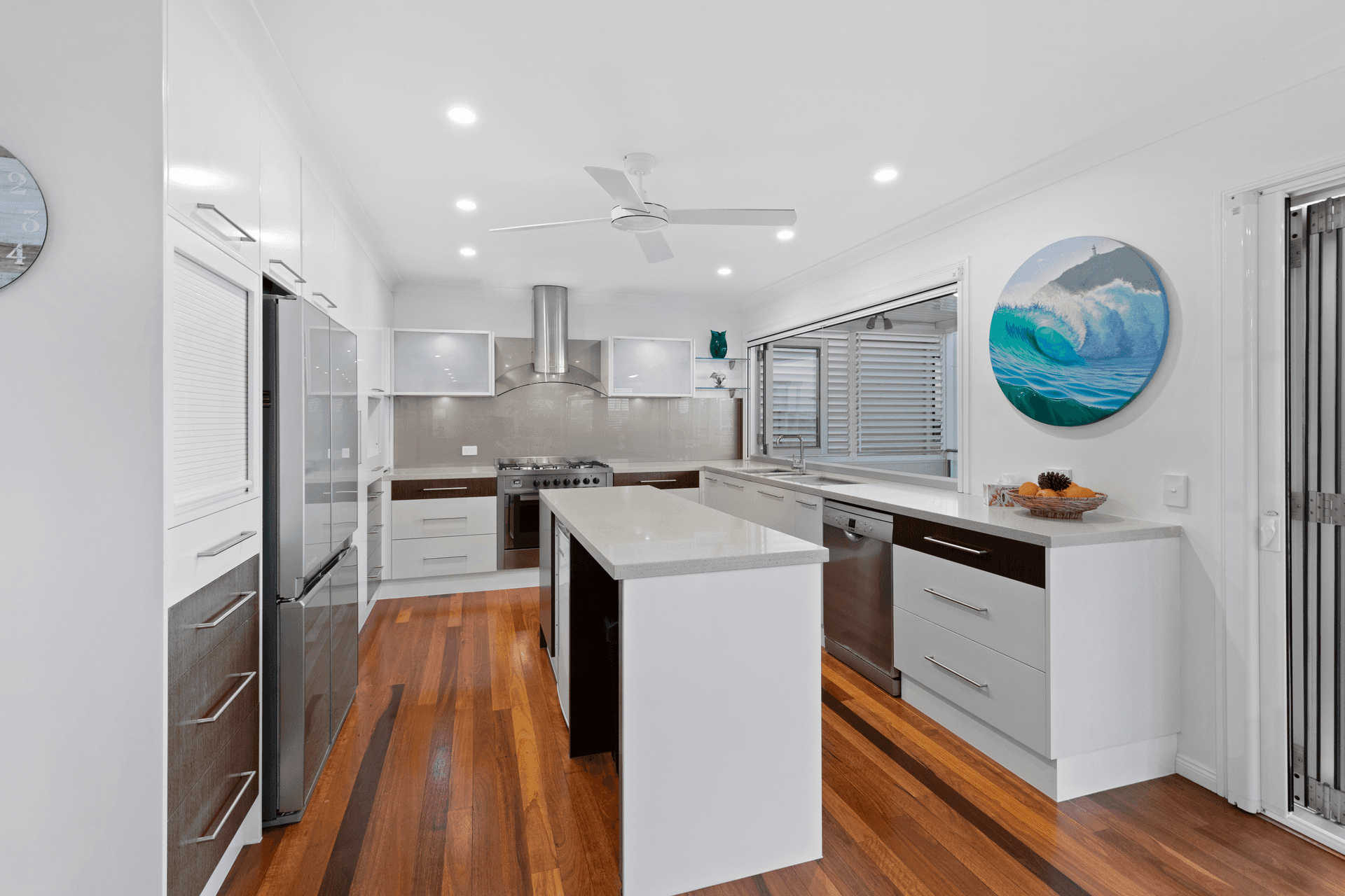 135 K P McGrath Drive, Elanora, QLD 4221