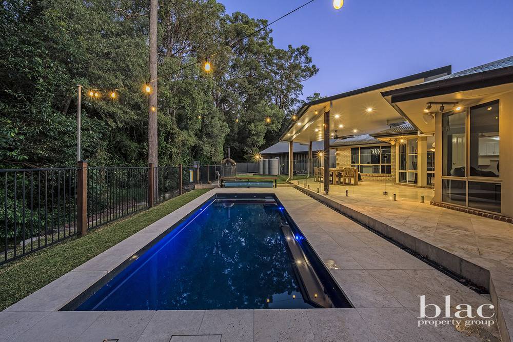 1 Pheasant Court, CASHMERE, QLD 4500