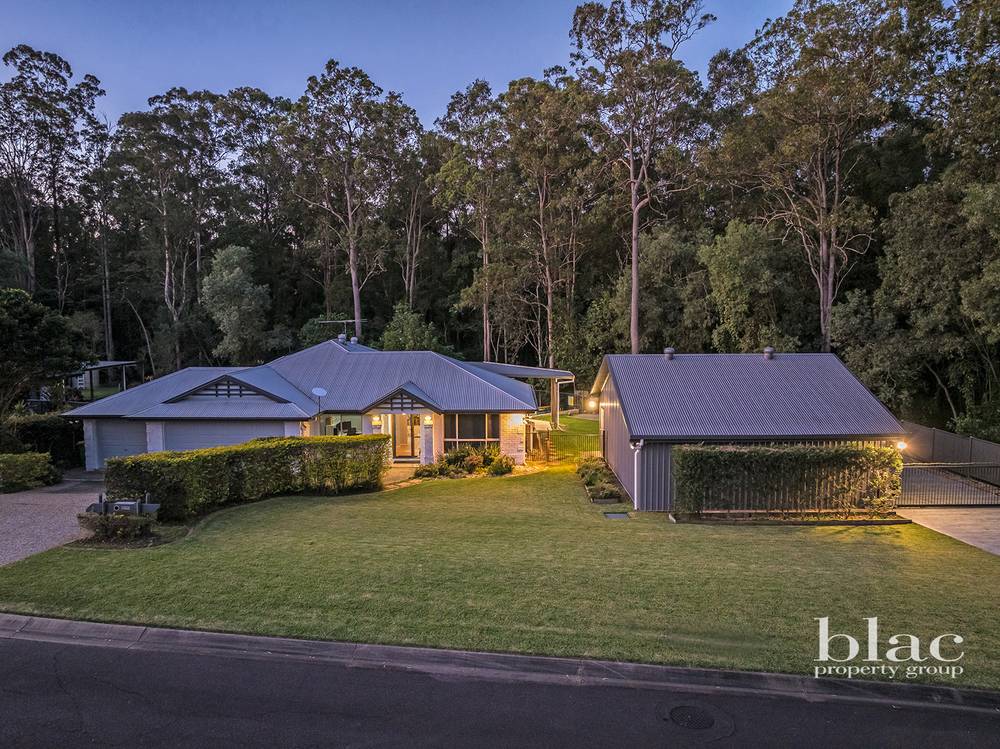 1 Pheasant Court, CASHMERE, QLD 4500