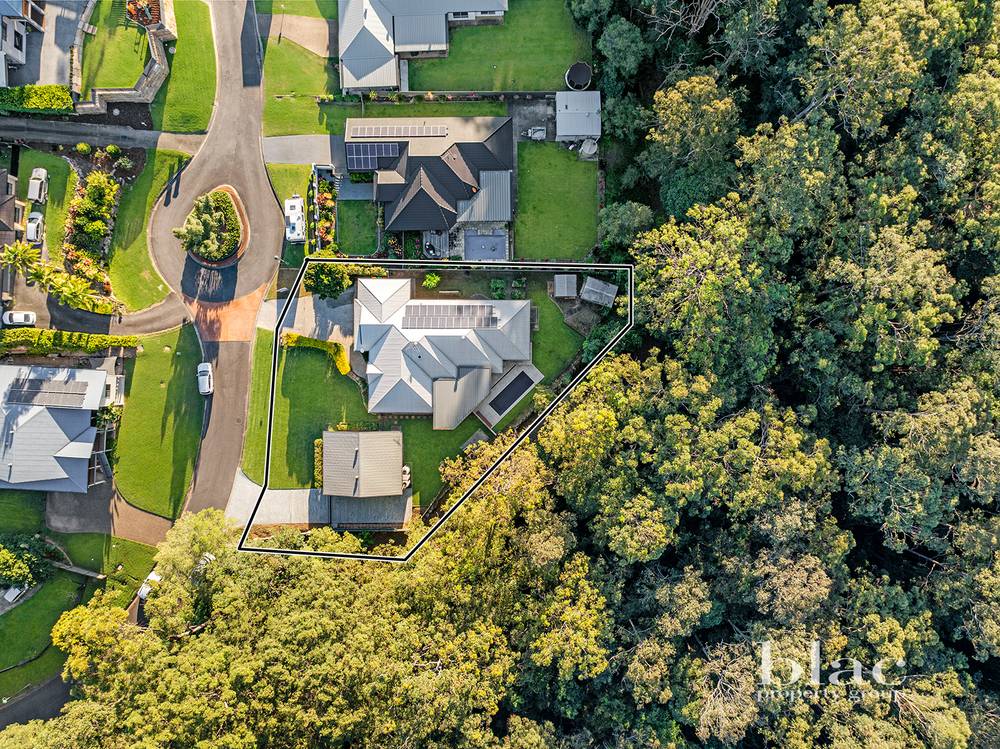 1 Pheasant Court, CASHMERE, QLD 4500