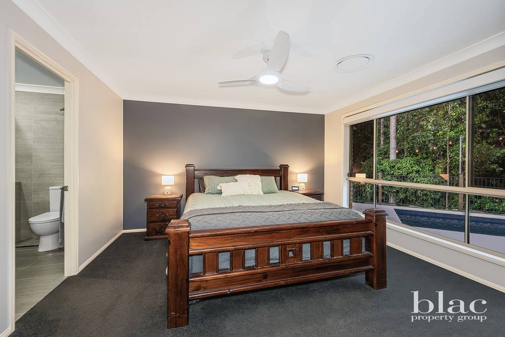 1 Pheasant Court, CASHMERE, QLD 4500