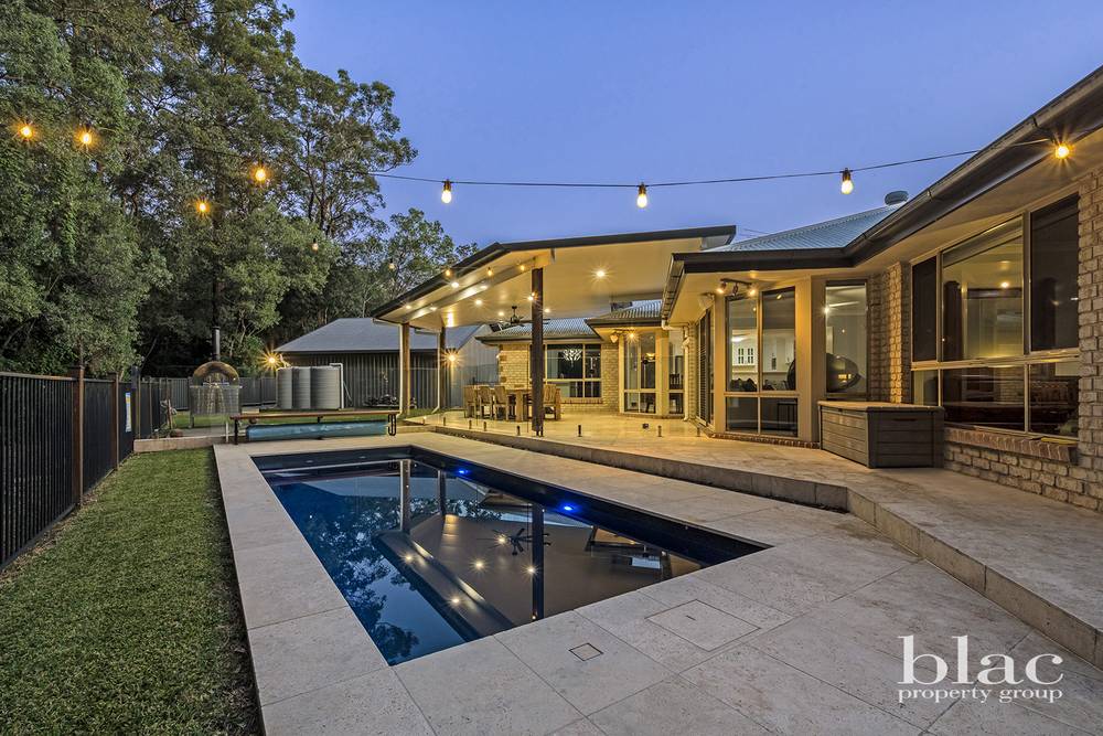 1 Pheasant Court, CASHMERE, QLD 4500