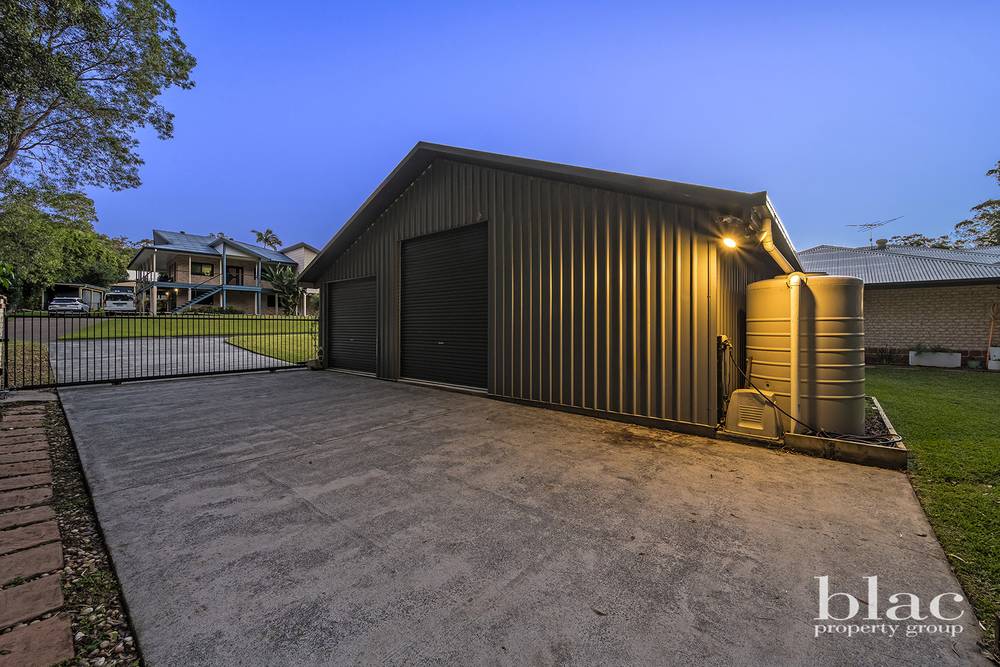 1 Pheasant Court, CASHMERE, QLD 4500