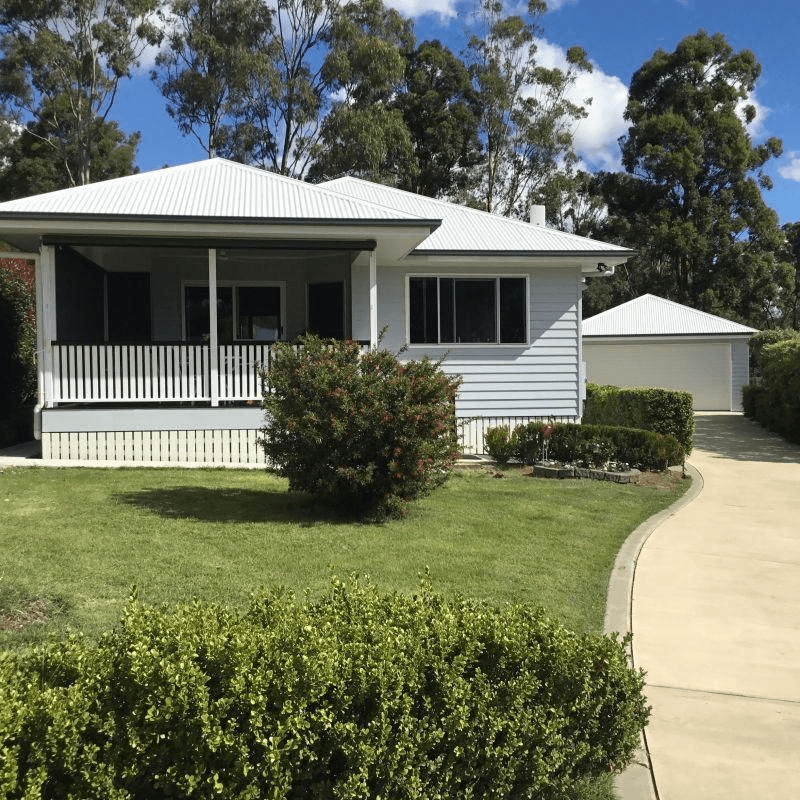 17 Samuel Ave, CROWS NEST, QLD 4355