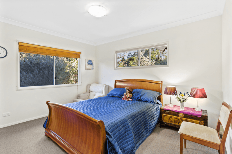17 Samuel Ave, CROWS NEST, QLD 4355