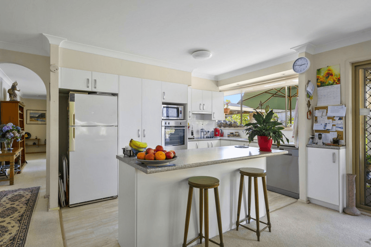 2/4 Lois Lane, Pennant Hills, NSW 2120