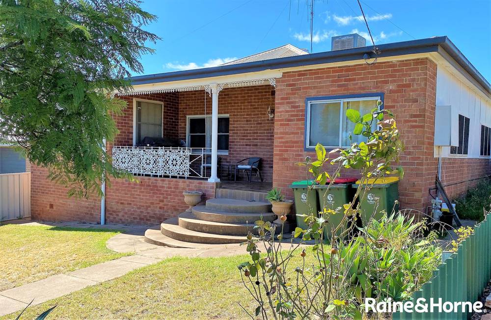 13 Park Street, PARKES, NSW 2870