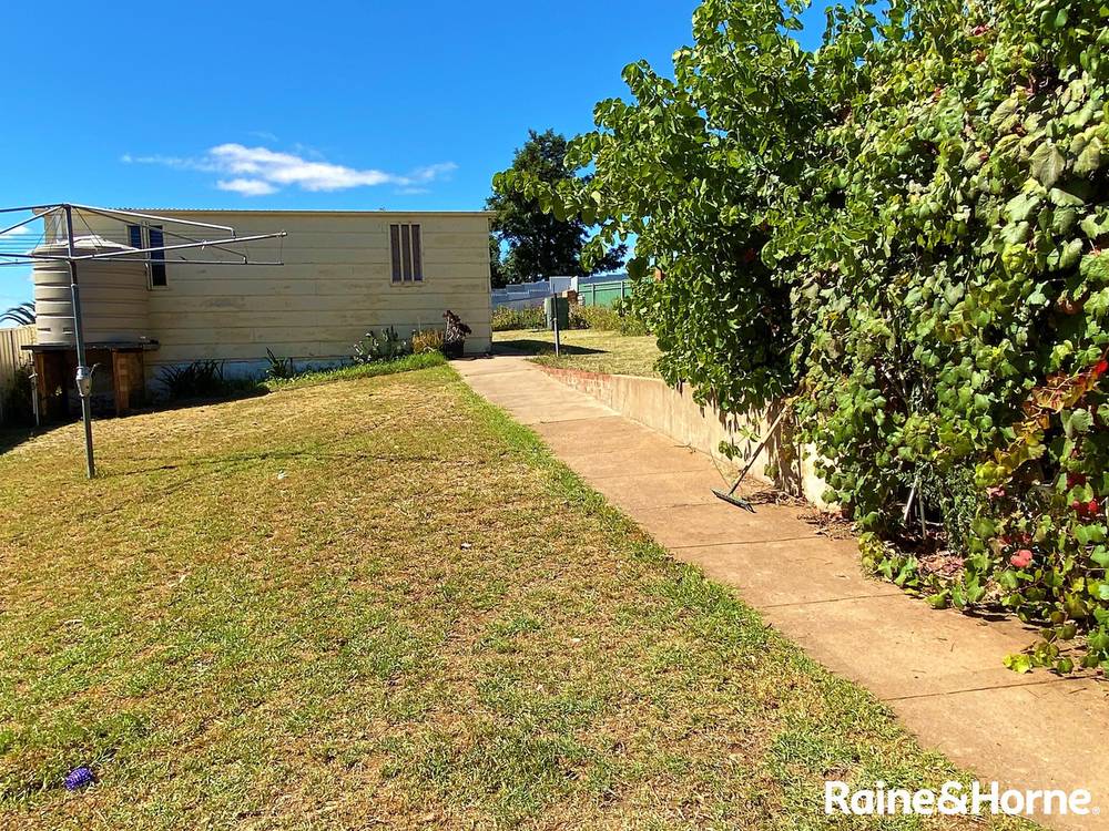 13 Park Street, PARKES, NSW 2870